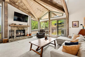 Enclave 307, Snowmass Ski-In/Ski-Out Condo w/Shared Pool/Hot Tub